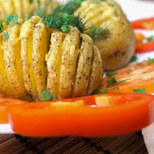 Кулинарный рецепт: Картошка «Гармошка» с чесноком и зеленью на ГОТОВИМ СМАЧНО
