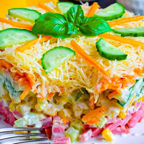 Кулинарный рецепт: Салат с колбасой и морковью по-корейски