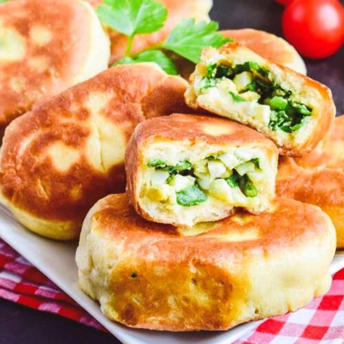 Кулинарный рецепт: Пирожки с яйцом и луком на кефире