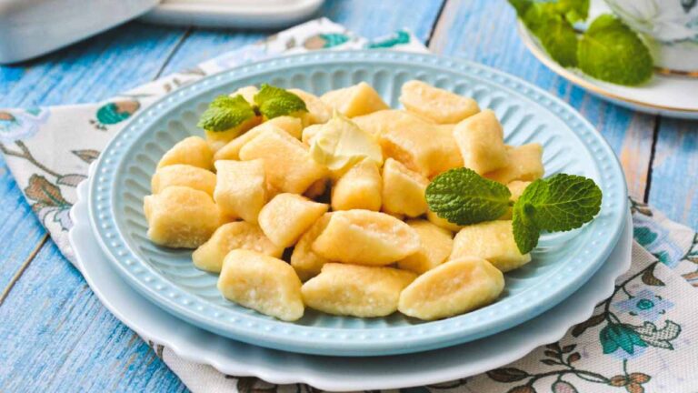 Кулинарный рецепт: Ленивые вареники из творога (классические)