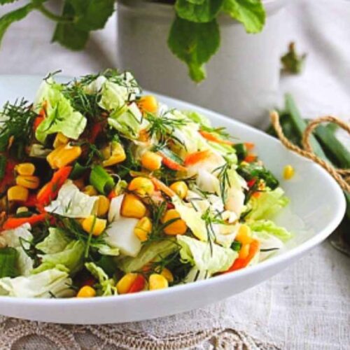 Кулинарный рецепт: Легкий салат из пекинской капусты с кукурузой