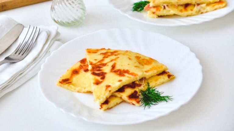 Кулинарный рецепт: Ленивые хачапури с сыром на кефире