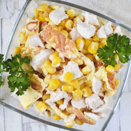 Кулинарный рецепт: Салат с курицей и яичными блинчиками