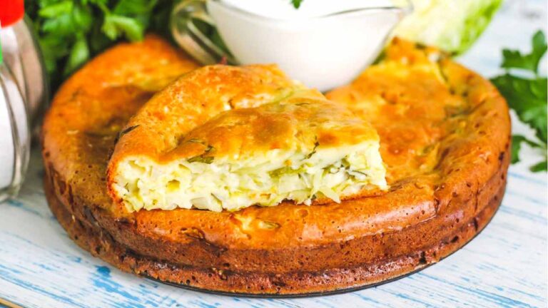 Кулинарный рецепт: Заливной пирог с капустой на сметане